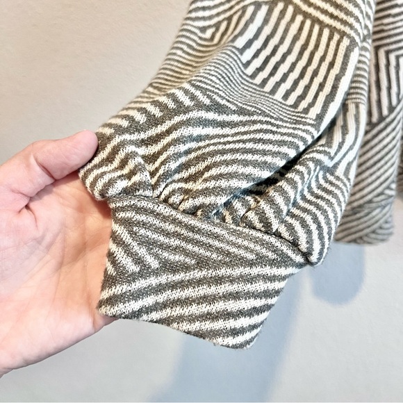 Ellen Tracy Women’s Gray Relaxed Fit Long Sleeve Jacquard Sweater Plus Size XXL - Picture 5 of 11